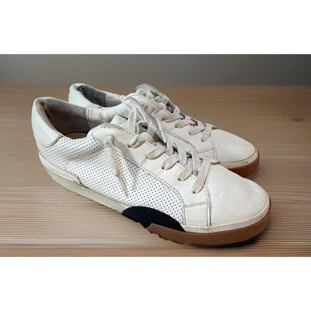 Dolce Vita Helix Sneakers Womens 9.5 White Black Gum Sole Lace Up Low Top